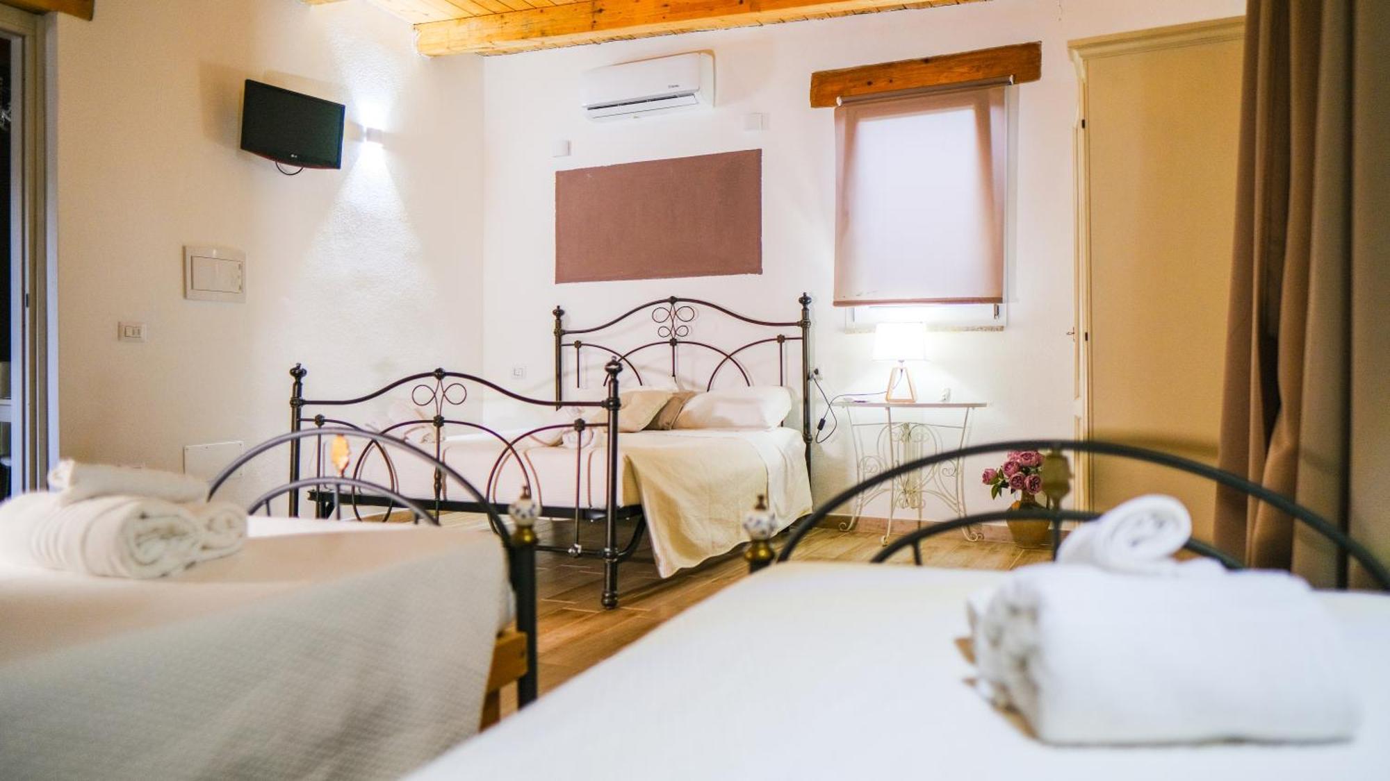 Antica Dimora Storica Villa Di Labbiu Relax & Rooms Design Sorso Bagian luar foto